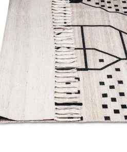 Miss Amara Annalise Black And Ivory Abstract Tribal PET Beach And Picnic Rug