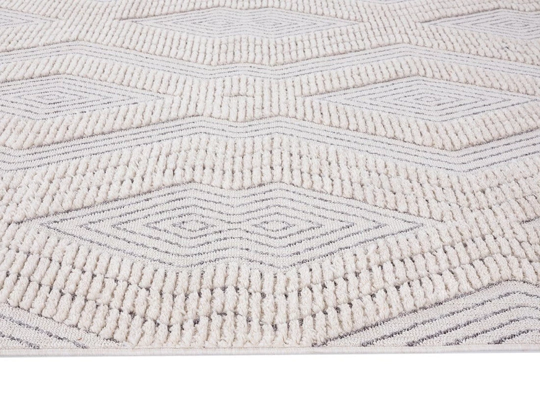 Miss Amara Dayna Ivory And Grey Textured Diamond Tribal Runner Rug