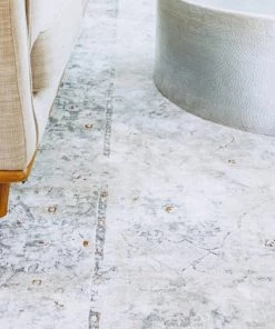 Miss Amara All Rugs Elisha Grey And Blue Traditional Distressed Medallion Rug