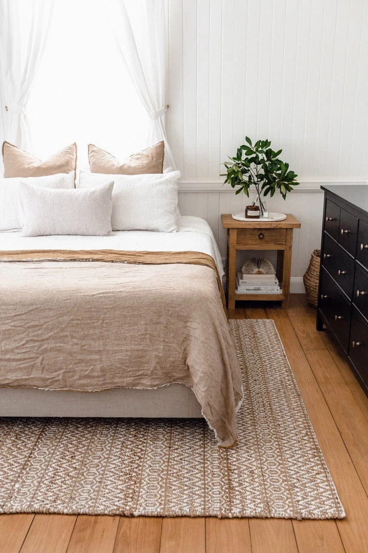 Miss Amara All Rugs Emelia Natural Ivory Tribal Jute Rug