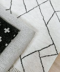 Miss Amara Himani Abstract Pattern Berber Wool Shag Rug