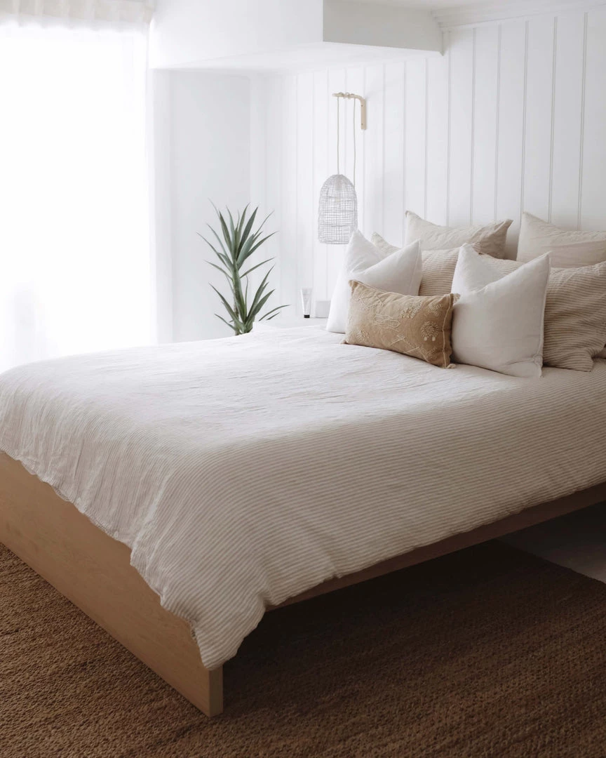 Miss Amara All Rugs Indigo Natural Tan Braided Jute Rug