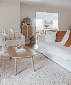 Miss Amara All Rugs Jacklyn Ivory And Cream Floral Distressed Rug