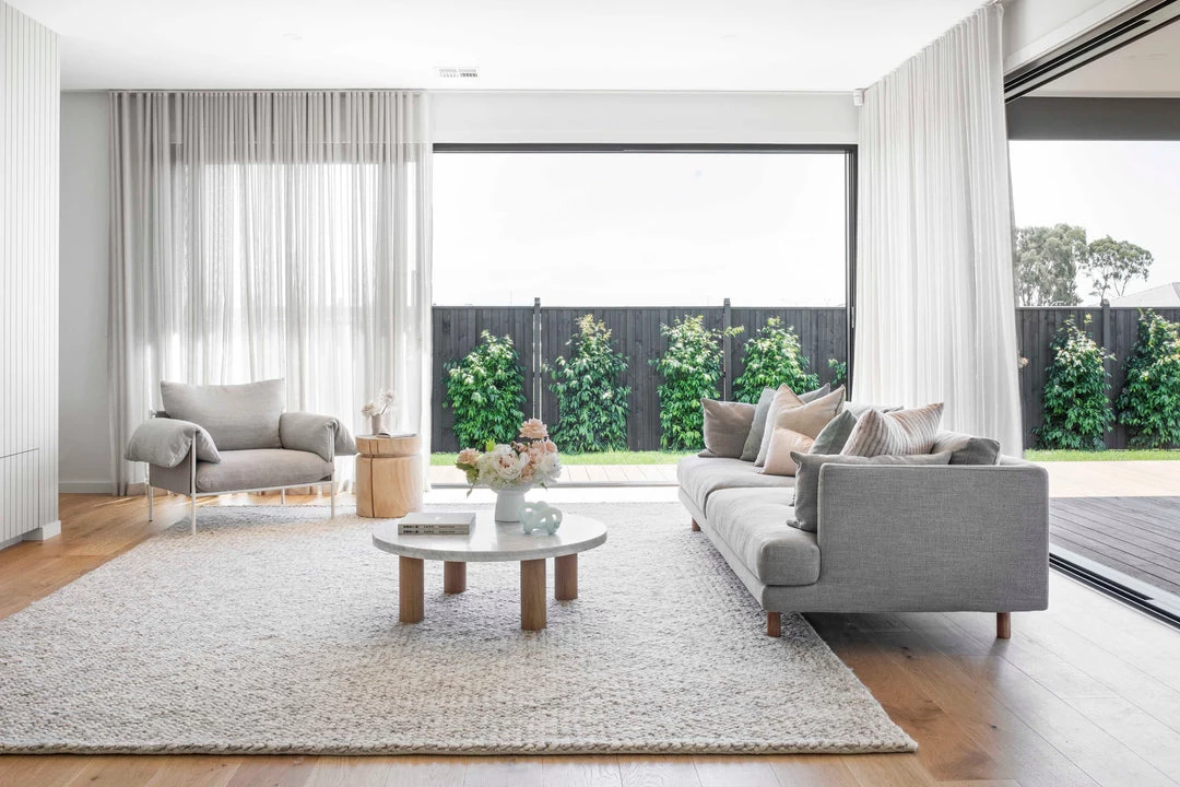 Miss Amara Joely Light Grey And Ivory Marble Looped Rug