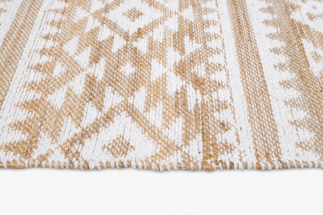 Miss Amara Kerri White And Jute Tribal Reversible Rug