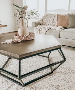 Miss Amara Madison Ivory And Grey Traditional Distressed Rug