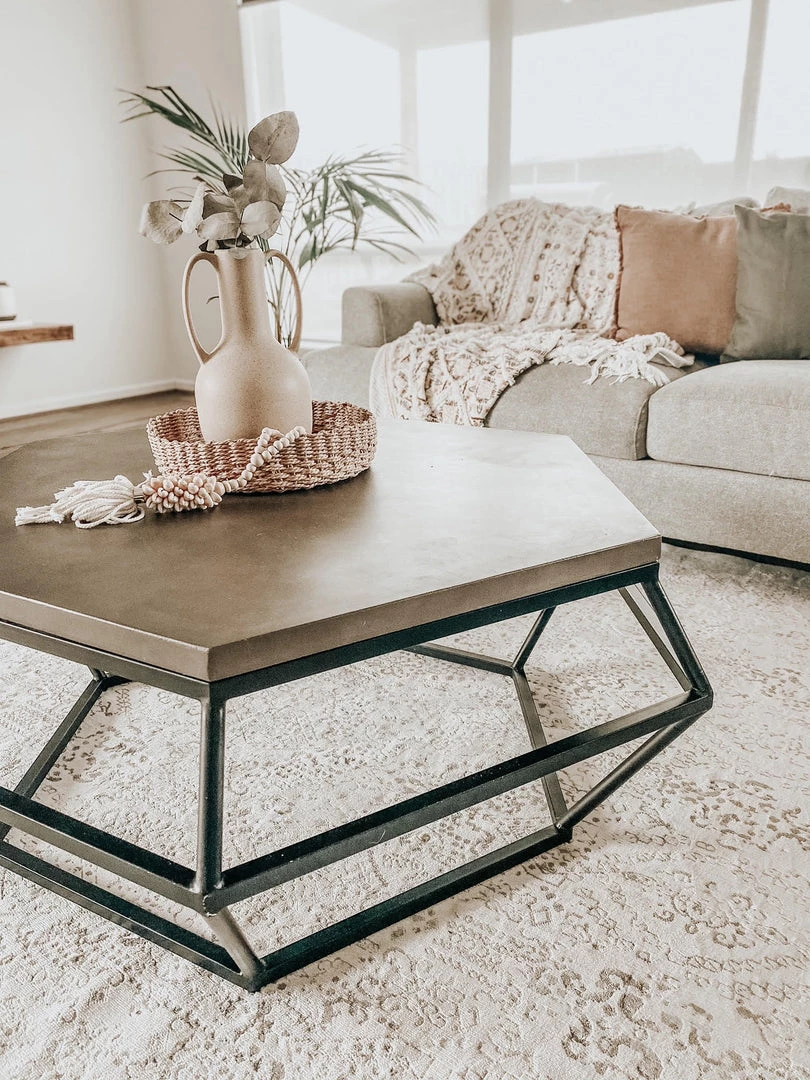 Miss Amara Madison Ivory And Grey Traditional Distressed Rug