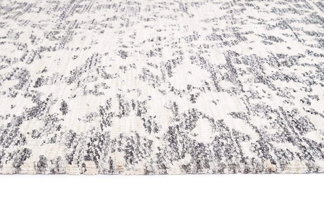 Miss Amara Nakoma Grey And Ivory Floral Tribal Rug