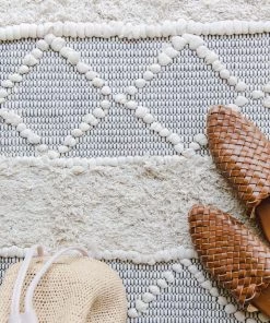 Miss Amara Ode Ivory Diamond Pattern Shag Rug