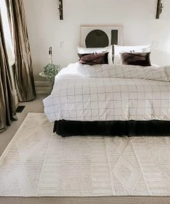 Miss Amara Shaka Ivory Tribal Flatweave Rug All Rugs