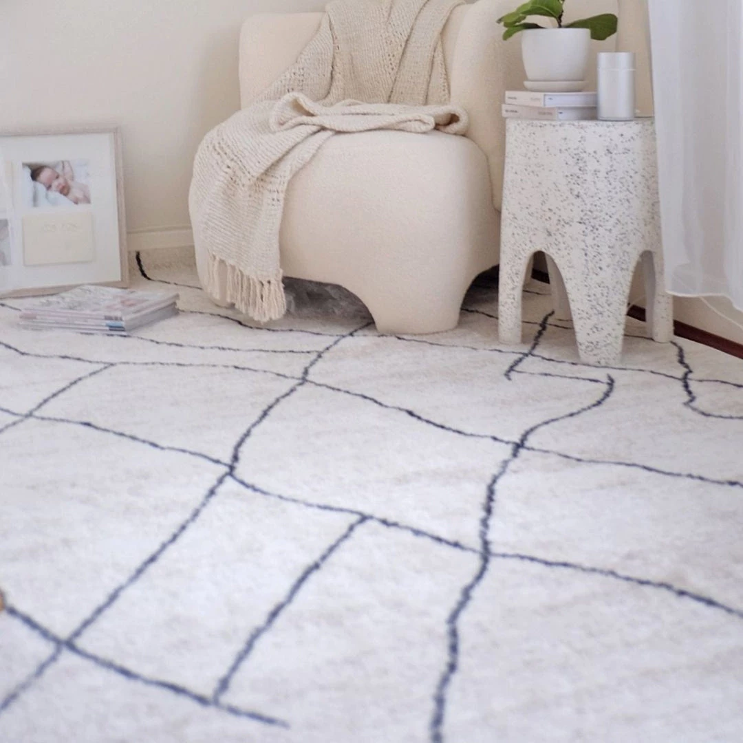 Miss Amara Taryn Grey And Ivory Abstract Tribal Rug