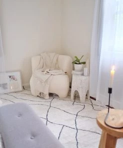 Miss Amara Taryn Grey And Ivory Abstract Tribal Rug