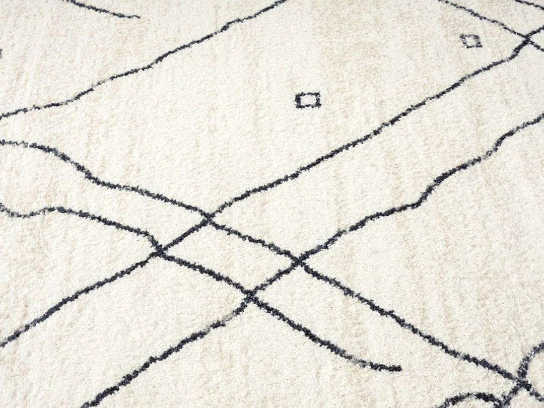 Miss Amara Taryn Grey And Ivory Abstract Tribal Rug