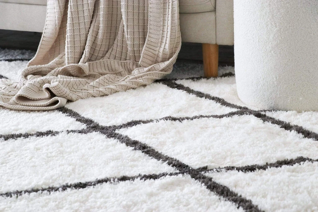 Miss Amara Tuva Ivory And Charcoal Grey Tribal Shag Rug All Rugs