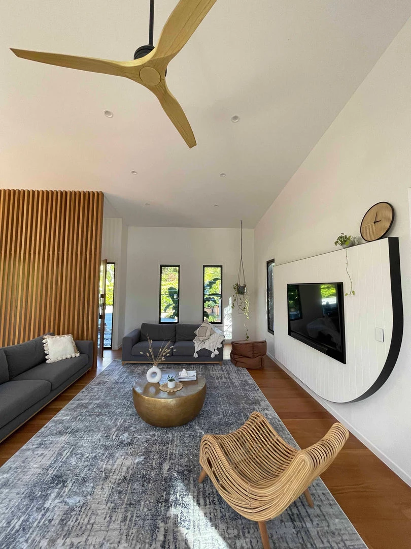 Miss Amara All Rugs Ulyana Blue And Beige Faded Transitional Rug