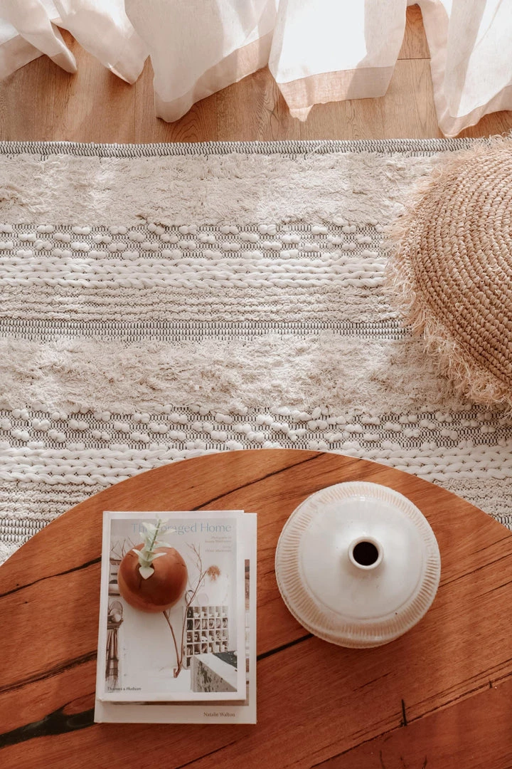 Miss Amara All Rugs Zoya Tribal Ivory Shag Rug